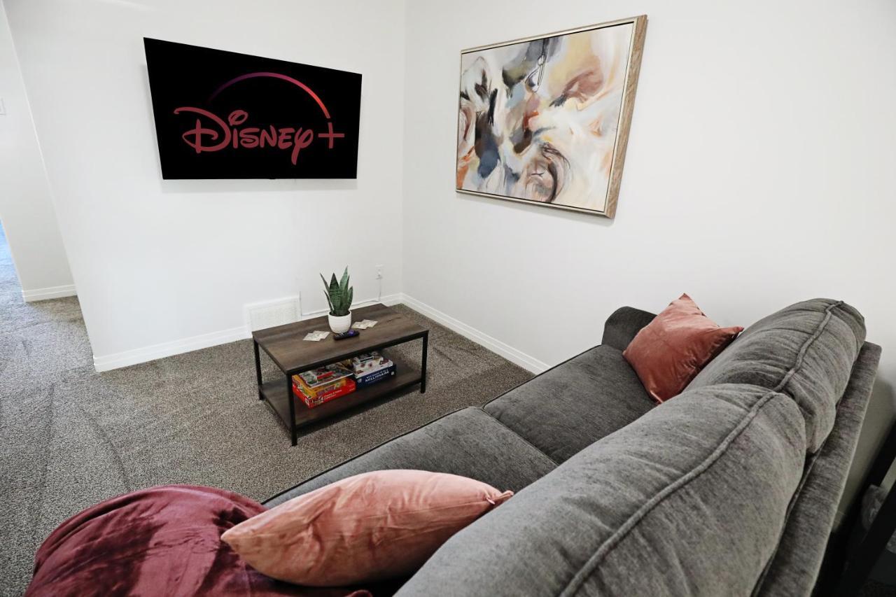 Three King Beds,Central A/C,Fireplace,Park,Disney+ Villa Edmonton Buitenkant foto